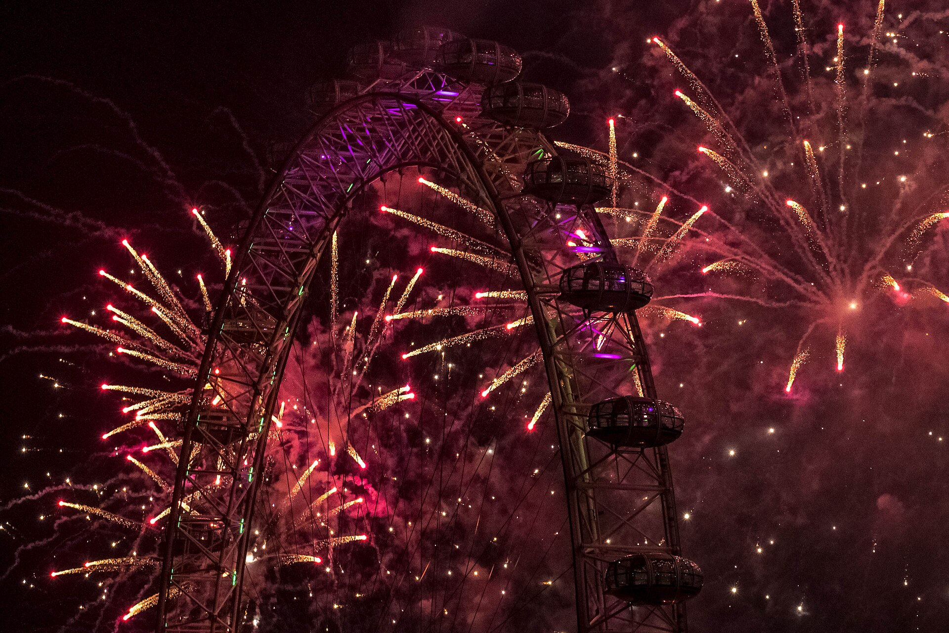 London Eye - New Year 2020 Fireworks