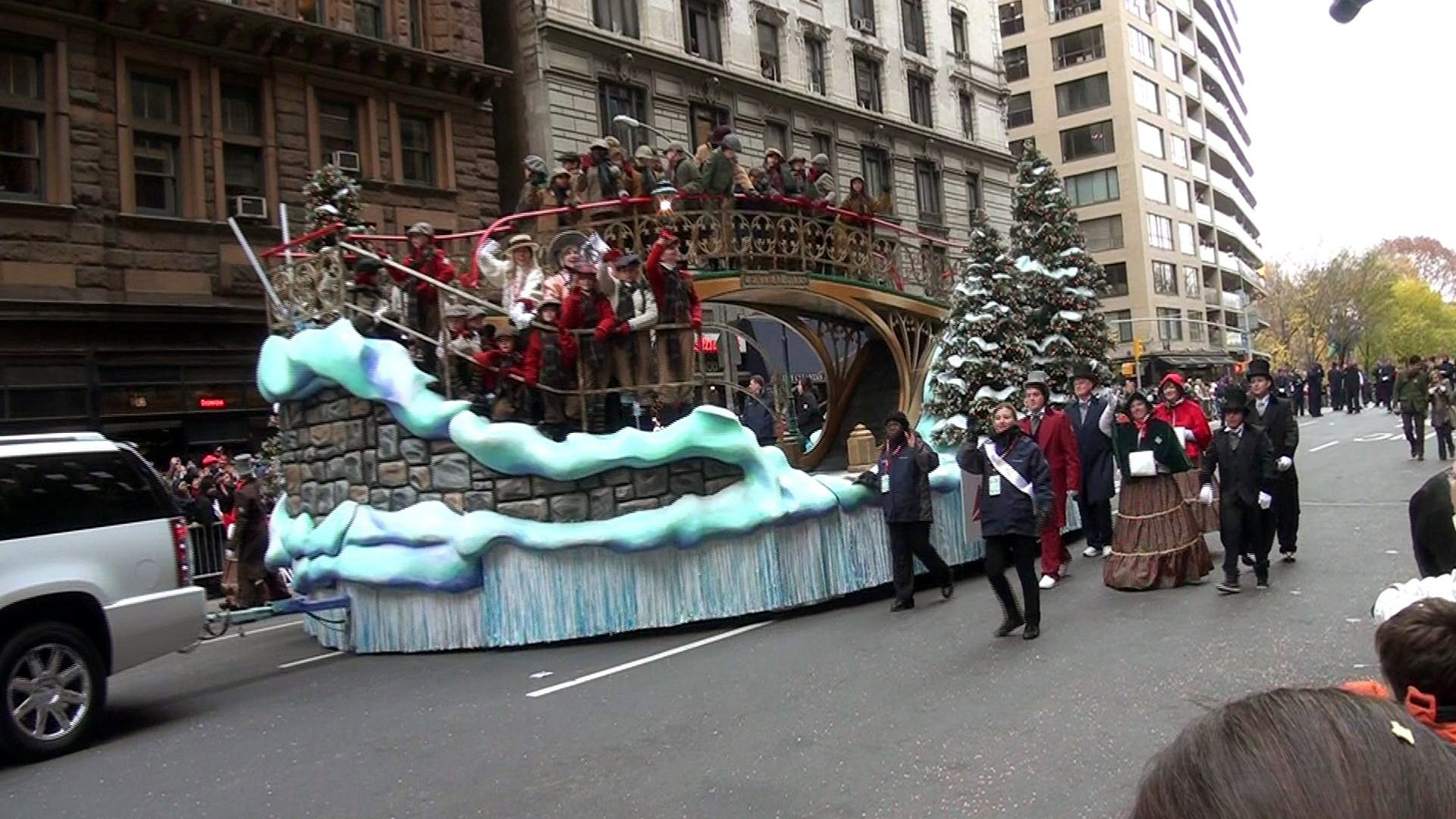Macy's Thanksgiving Parade 2010 - 01
